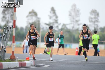 BINH DUONG NEW CITY HALF MARATHON 2024 - Ảnh #1737083