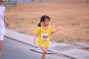 BINH DUONG NEW CITY HALF MARATHON 2024 - Ảnh #1727045