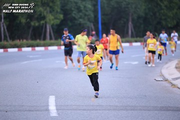 BINH DUONG NEW CITY HALF MARATHON 2024 - Ảnh #1726928