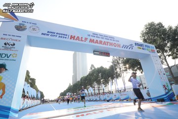 BINH DUONG NEW CITY HALF MARATHON 2024 - Ảnh #1821377