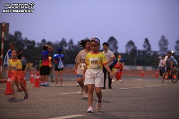 BINH DUONG NEW CITY HALF MARATHON 2024 - Ảnh #1728420