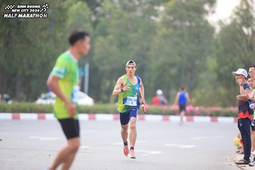 BINH DUONG NEW CITY HALF MARATHON 2024 - Ảnh #1736507