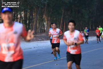 BINH DUONG NEW CITY HALF MARATHON 2024 - Ảnh #1750579