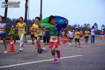 BINH DUONG NEW CITY HALF MARATHON 2024 - Ảnh #1728142