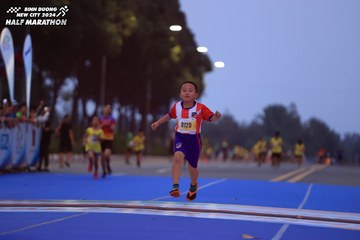 BINH DUONG NEW CITY HALF MARATHON 2024 - Ảnh #1729103