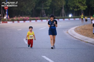 BINH DUONG NEW CITY HALF MARATHON 2024 - Ảnh #1727286