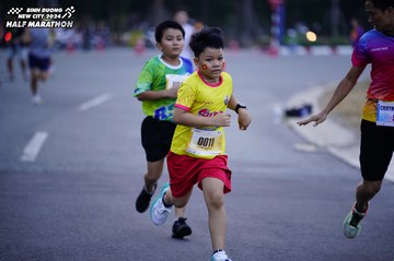 BINH DUONG NEW CITY HALF MARATHON 2024 - Ảnh #1724574