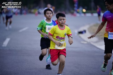 BINH DUONG NEW CITY HALF MARATHON 2024 - Ảnh #1724573