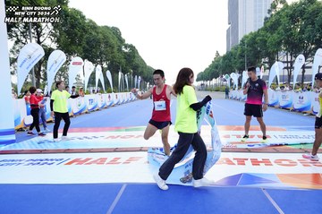 BINH DUONG NEW CITY HALF MARATHON 2024 - Ảnh #1770741