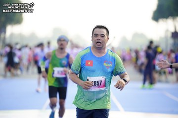 BINH DUONG NEW CITY HALF MARATHON 2024 - Ảnh #1758766