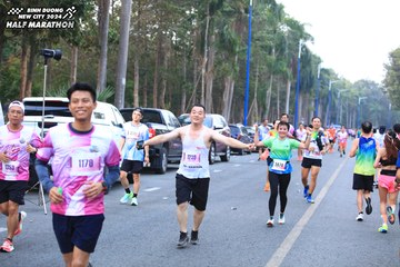 BINH DUONG NEW CITY HALF MARATHON 2024 - Ảnh #1750149