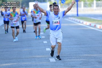 BINH DUONG NEW CITY HALF MARATHON 2024 - Ảnh #1770812