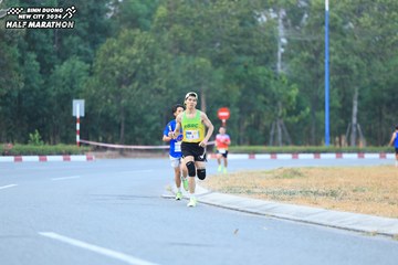 BINH DUONG NEW CITY HALF MARATHON 2024 - Ảnh #1735589