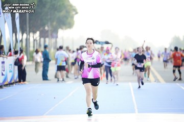 BINH DUONG NEW CITY HALF MARATHON 2024 - Ảnh #1759189