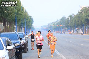 BINH DUONG NEW CITY HALF MARATHON 2024 - Ảnh #1739620