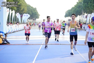 BINH DUONG NEW CITY HALF MARATHON 2024 - Ảnh #1762873