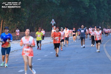 BINH DUONG NEW CITY HALF MARATHON 2024 - Ảnh #1771958