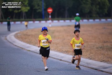 BINH DUONG NEW CITY HALF MARATHON 2024 - Ảnh #1727334