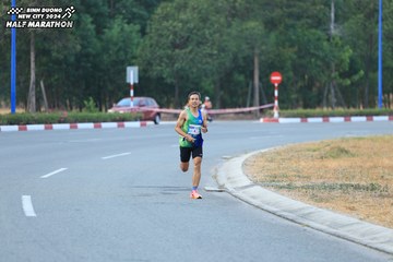 BINH DUONG NEW CITY HALF MARATHON 2024 - Ảnh #1735110