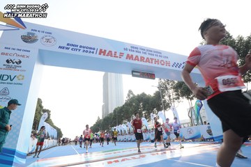BINH DUONG NEW CITY HALF MARATHON 2024 - Ảnh #1821692