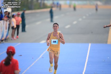 BINH DUONG NEW CITY HALF MARATHON 2024 - Ảnh #1738754