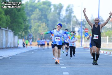 BINH DUONG NEW CITY HALF MARATHON 2024 - Ảnh #1768030