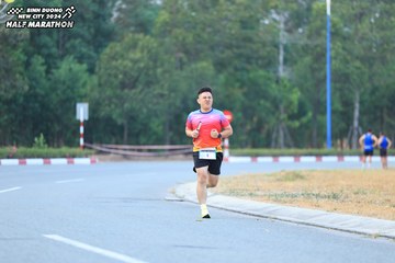 BINH DUONG NEW CITY HALF MARATHON 2024 - Ảnh #1735622