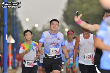 BINH DUONG NEW CITY HALF MARATHON 2024 - Ảnh #1741380