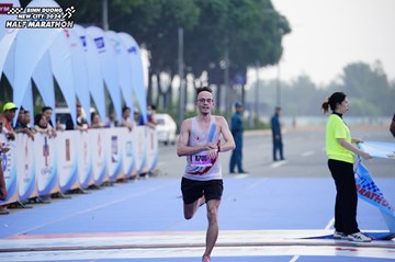 BINH DUONG NEW CITY HALF MARATHON 2024 - Ảnh #1770854