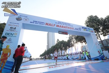 BINH DUONG NEW CITY HALF MARATHON 2024 - Ảnh #1738115