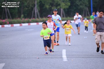 BINH DUONG NEW CITY HALF MARATHON 2024 - Ảnh #1726979