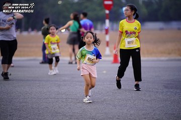 BINH DUONG NEW CITY HALF MARATHON 2024 - Ảnh #1725645