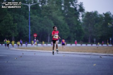 BINH DUONG NEW CITY HALF MARATHON 2024 - Ảnh #1725021
