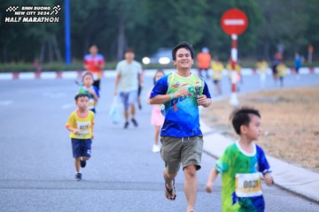 BINH DUONG NEW CITY HALF MARATHON 2024 - Ảnh #1726389