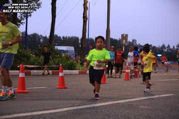 BINH DUONG NEW CITY HALF MARATHON 2024 - Ảnh #1728377