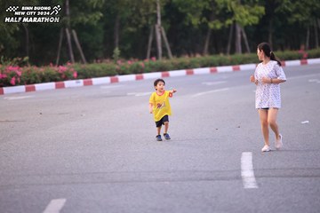 BINH DUONG NEW CITY HALF MARATHON 2024 - Ảnh #1727255