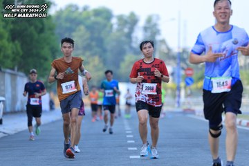 BINH DUONG NEW CITY HALF MARATHON 2024 - Ảnh #1776182