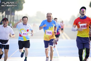 BINH DUONG NEW CITY HALF MARATHON 2024 - Ảnh #1758411