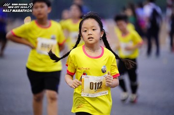BINH DUONG NEW CITY HALF MARATHON 2024 - Ảnh #1725429