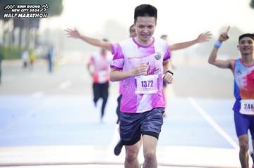 BINH DUONG NEW CITY HALF MARATHON 2024 - Ảnh #1758228