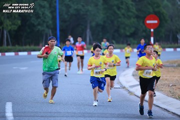 BINH DUONG NEW CITY HALF MARATHON 2024 - Ảnh #1726185