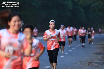 BINH DUONG NEW CITY HALF MARATHON 2024 - Ảnh #1750061