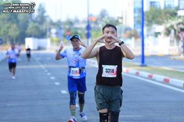 BINH DUONG NEW CITY HALF MARATHON 2024 - Ảnh #1770043
