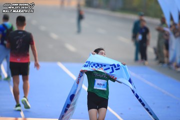 BINH DUONG NEW CITY HALF MARATHON 2024 - Ảnh #1739893