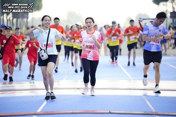 BINH DUONG NEW CITY HALF MARATHON 2024 - Ảnh #1758888