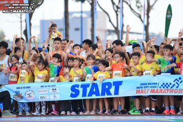 BINH DUONG NEW CITY HALF MARATHON 2024 - Ảnh #1727411