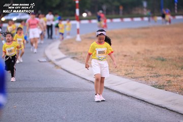 BINH DUONG NEW CITY HALF MARATHON 2024 - Ảnh #1727031
