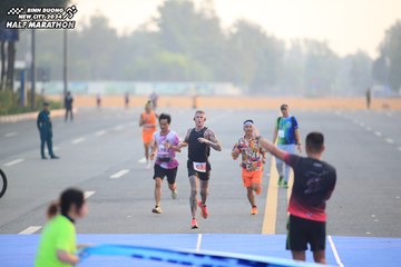 BINH DUONG NEW CITY HALF MARATHON 2024 - Ảnh #1739191