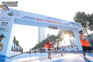 BINH DUONG NEW CITY HALF MARATHON 2024 - Ảnh #1820665