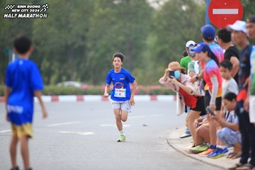 BINH DUONG NEW CITY HALF MARATHON 2024 - Ảnh #1736817